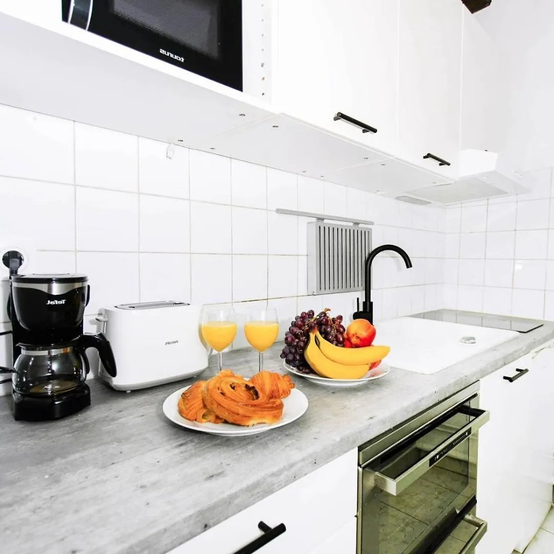 Bnbnook - Elegant 1Br Near Louvre And Palais Royal Paris 0*,  France